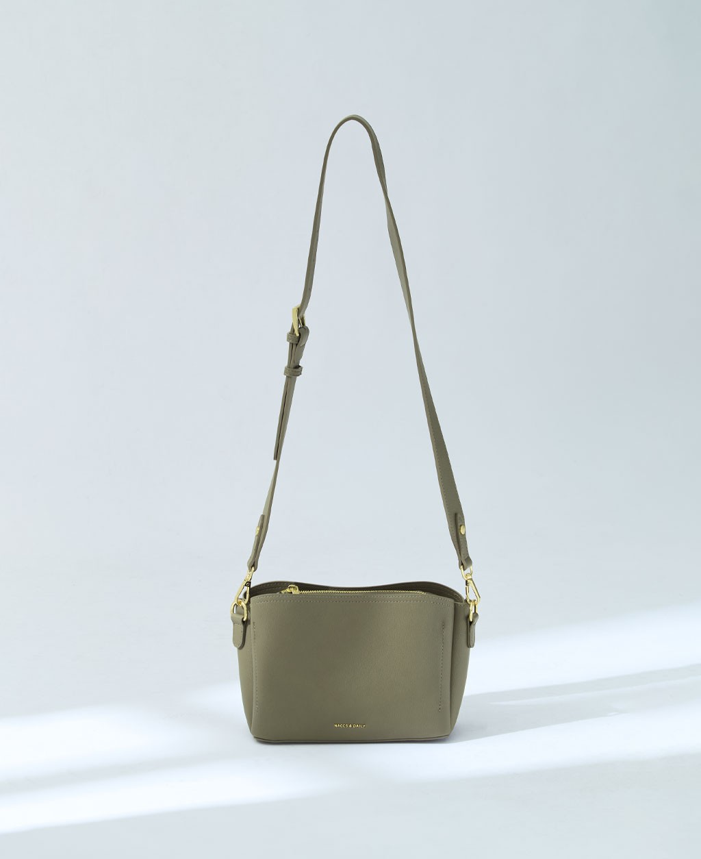 Lightweight wide crossbody bag